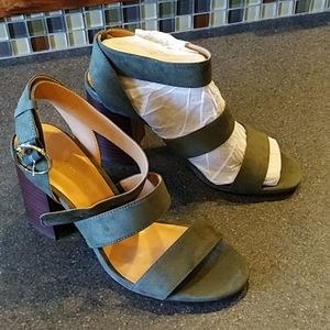 New Tommy Hilfiger olive green sandals heels